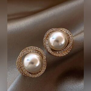 Gold plated pearl stud earrings
